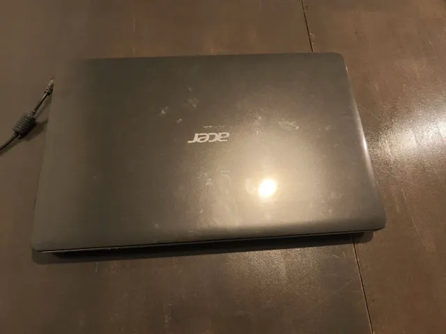 Portátil Acer Intel i3 4GB RAM