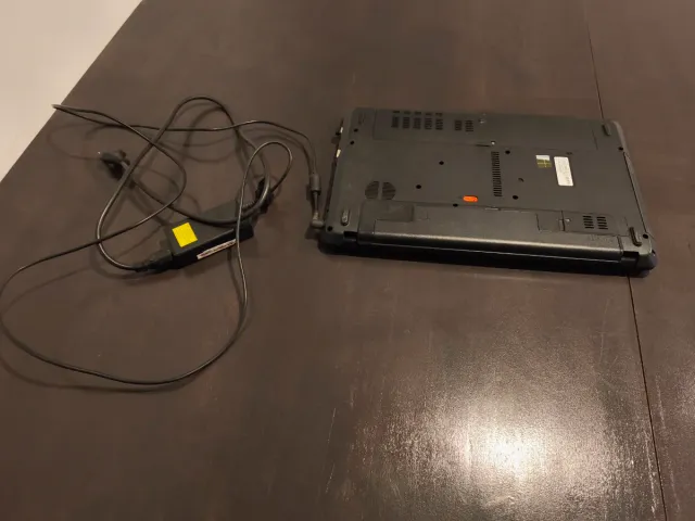 Portátil Acer Intel i3 4GB RAM