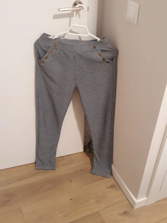 Mallas de vestir con botones