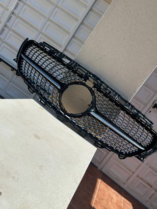 Parrilla Delantera Mercedes A2388881400 e clase