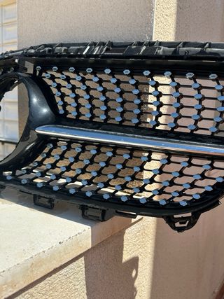 Parrilla Delantera Mercedes A2388881400 e clase