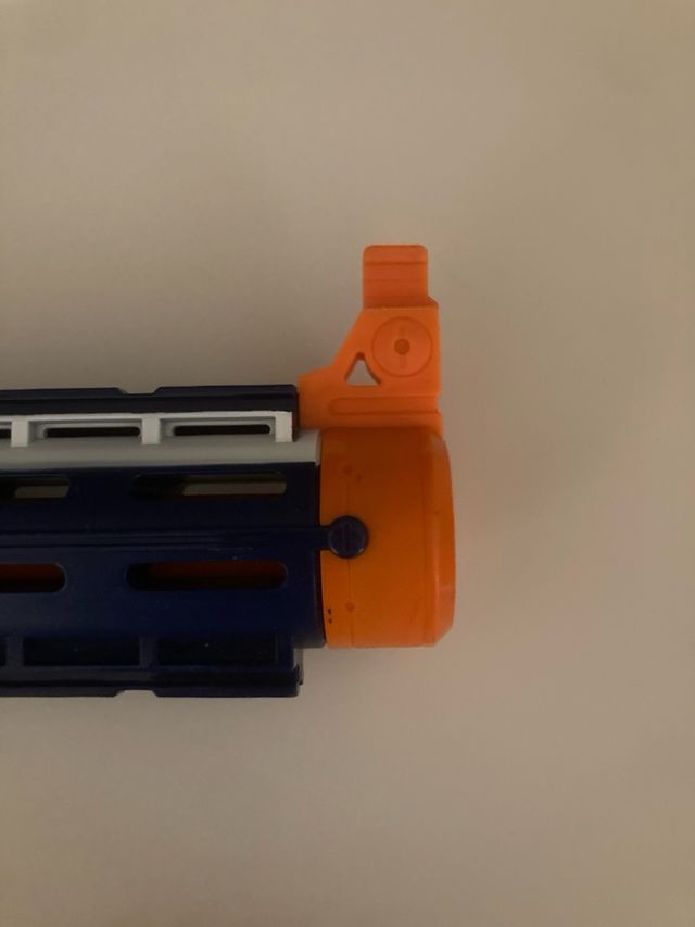 Pistola Nerf Retaliator + 10 dardos