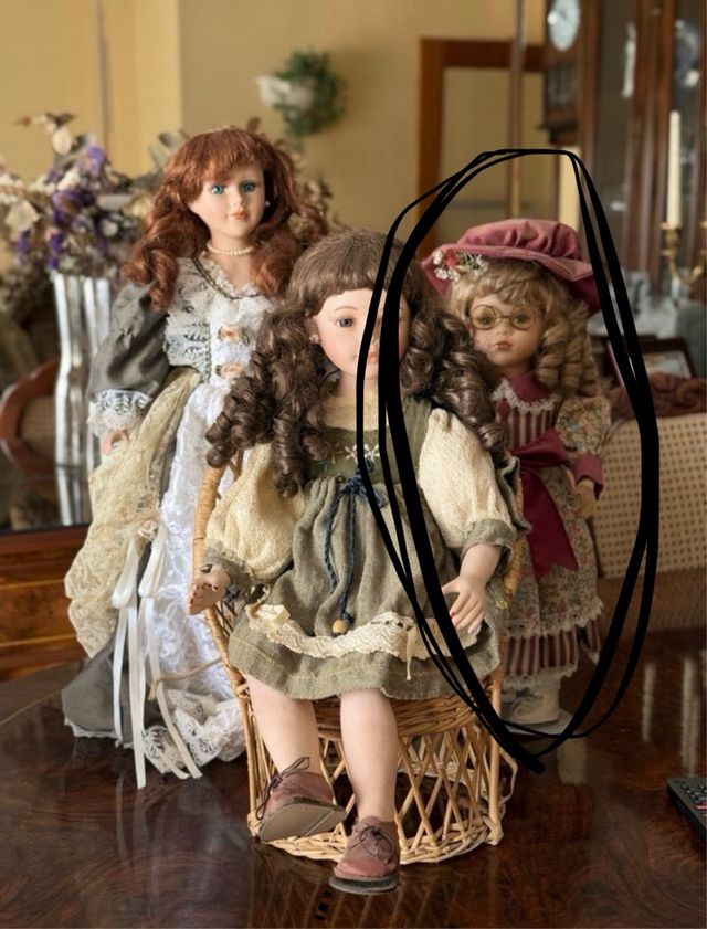 Muñeca de porcelana antigua