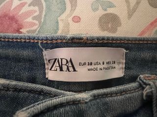 Pantalón vaquero Zara azul