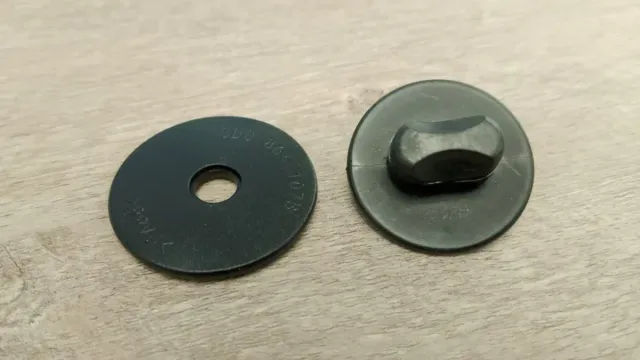 Soportes alfombras MG 10048804-ASA