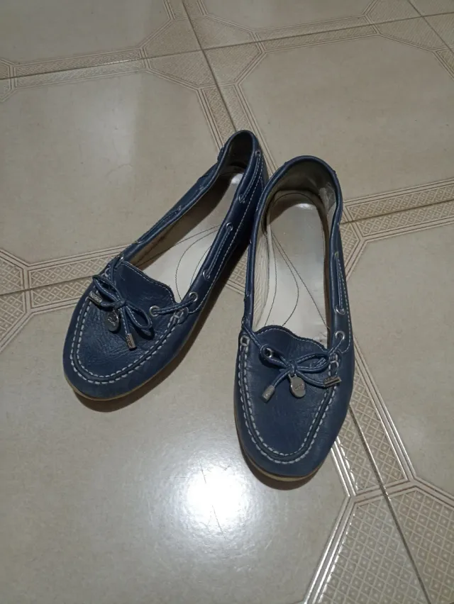 Zapatos planos náuticos azules