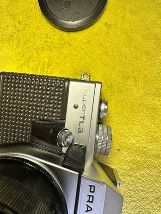 Praktica MTL3 + Obiettivo Yashica 50mm f/1.7.