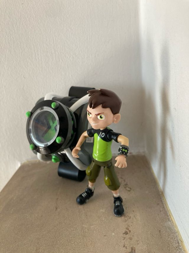 Boneco Ben 10 com Omnitrix Cartoon Network Figuras