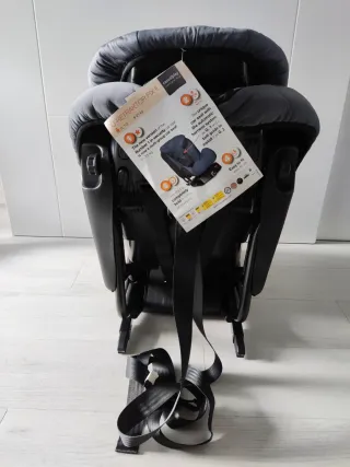 Silla de coche Casualplay. Nueva!