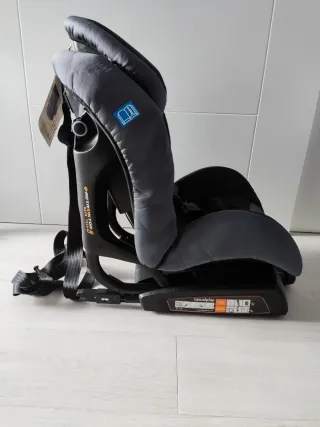 Silla de coche Casualplay. Nueva!