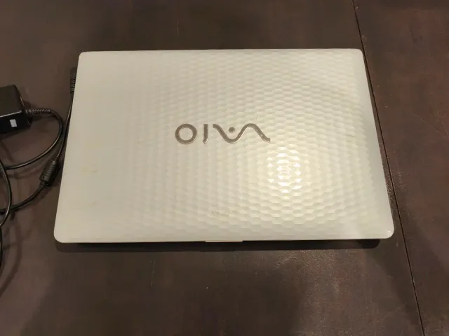 Sony Vaio Notebook Intel i3 4GB RAM