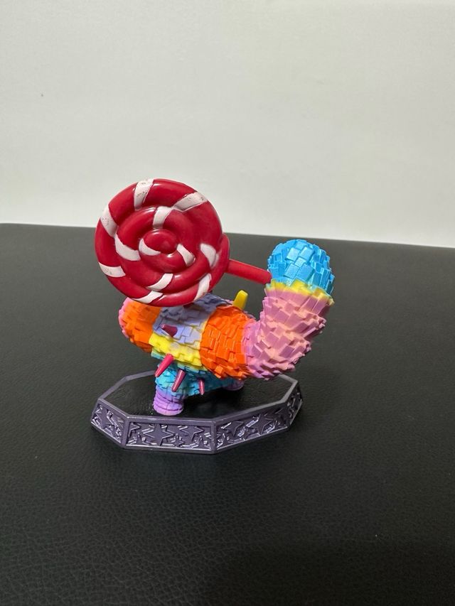 Skylanders Piñata Figura