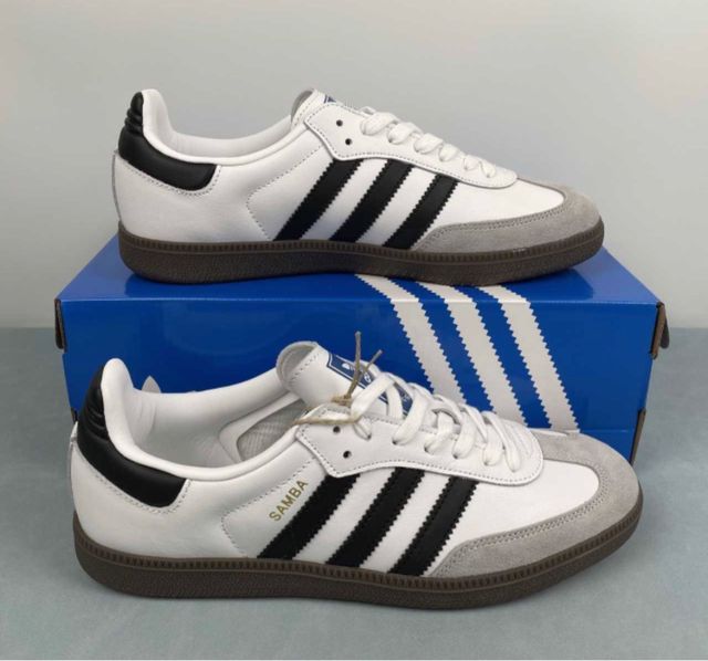 Adidas Samba Talla 38 Blancas y Negras