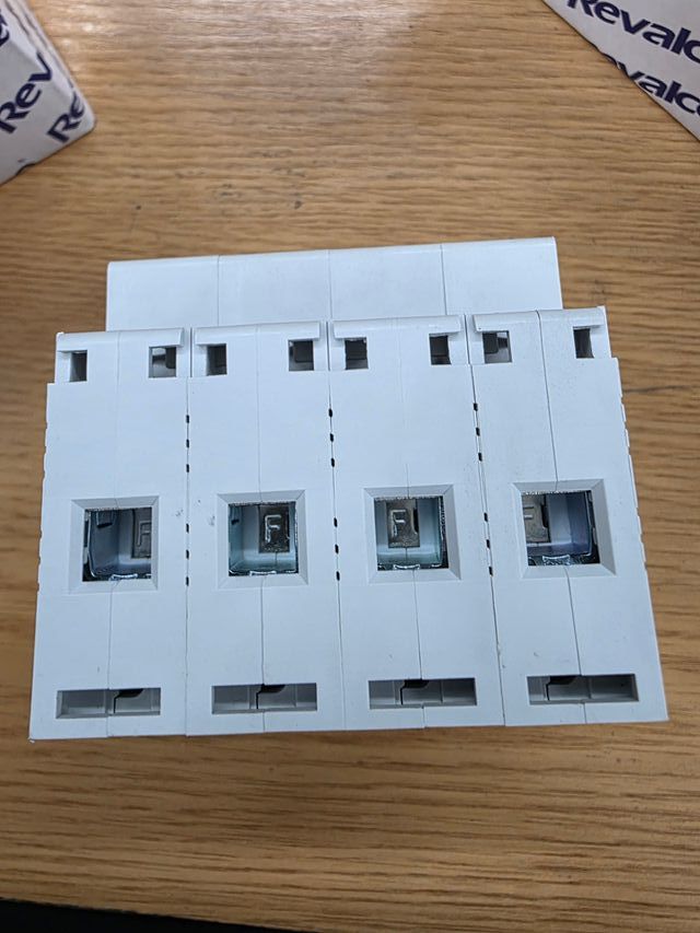 Magnetotérmico Revalco RV30 NC416 16A 4P