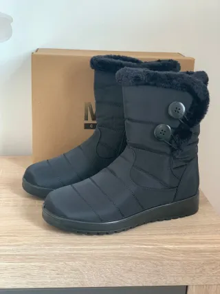 Botas impermeables negras. Número 39