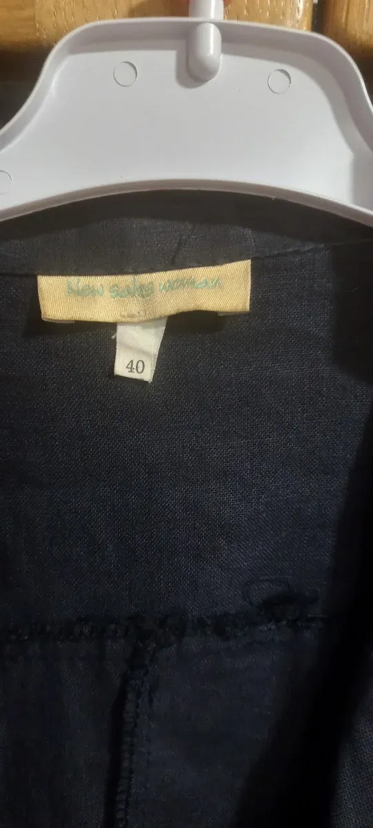 Chaqueta azul con cinturón