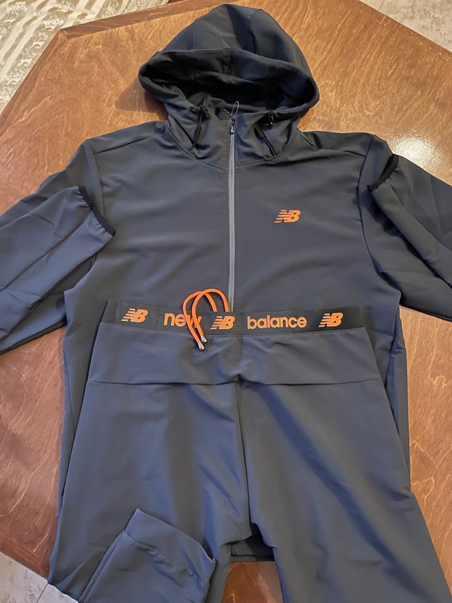 Conjunto deportivo New Balance gris