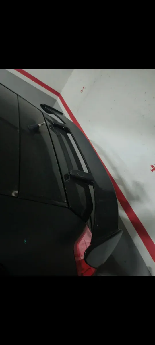 Alerón deportivo coche