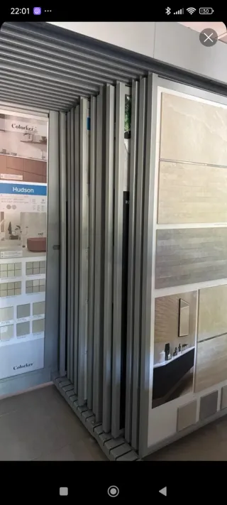 Expositor de azulejos