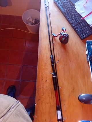 Caña y carrete ultimate cast sin usar