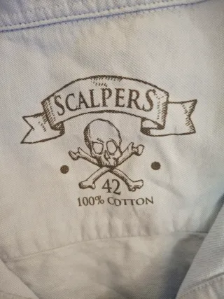 Camisa azul de manga larga