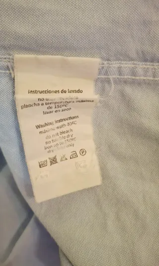 Camisa azul de manga larga