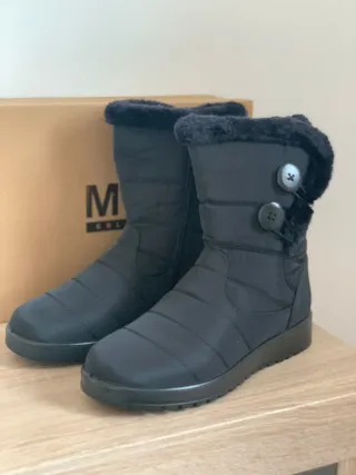 Botas impermeables negras. Número 41