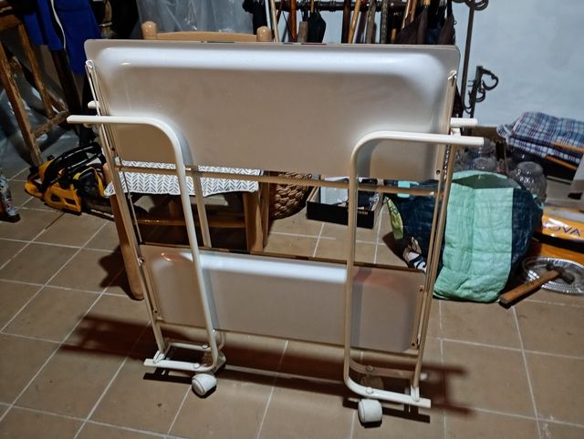 Camarera auxiliar plegable con ruedas