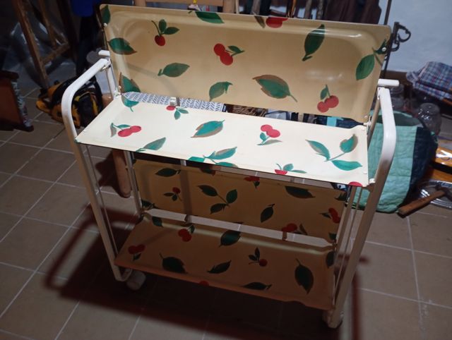 Camarera auxiliar plegable con ruedas