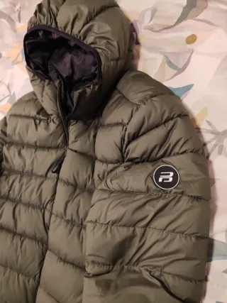 Cazadora Pull and Bear verde oliva