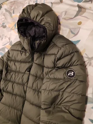 Cazadora Pull and Bear verde oliva