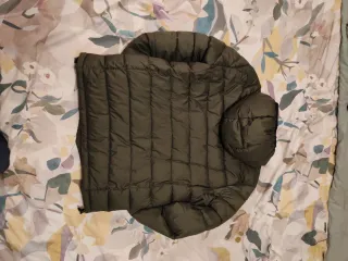 Cazadora Pull and Bear verde oliva