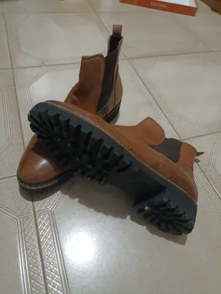 Botas Chelsea de cuero marrón