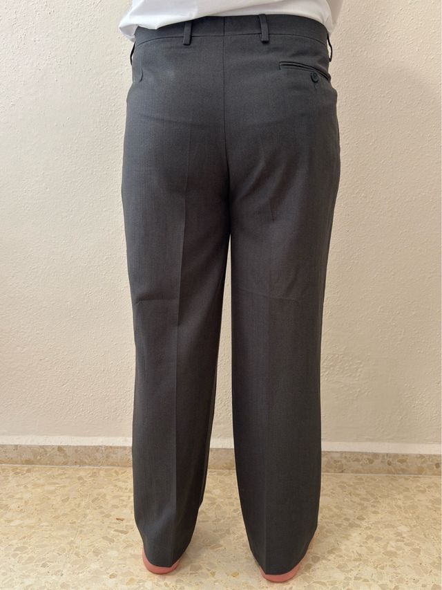Pantalón de vestir gris talla 48