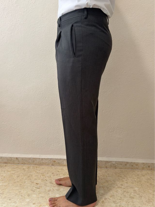 Pantalón de vestir gris talla 48
