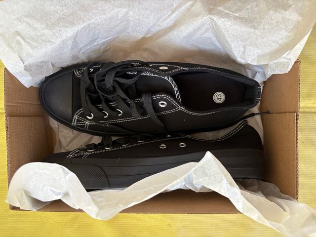 Zapatillas tipo Converse Negras Talla 43