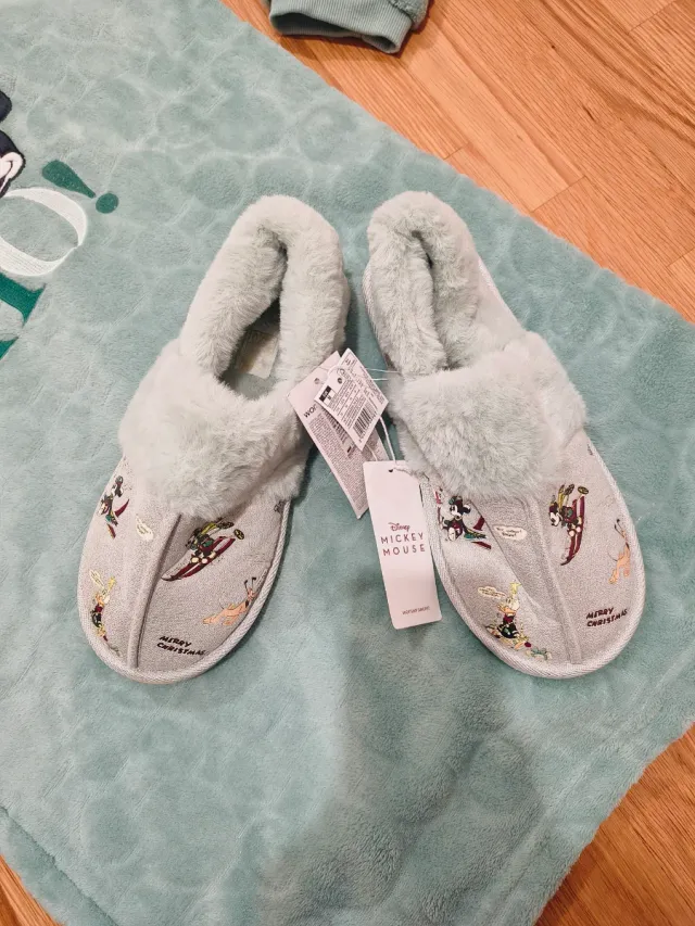 Pijama y zapatillas Women'Secret