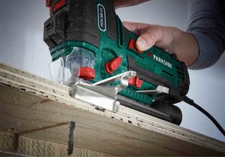 Sierra de calar Parkside PSTK 800 D3