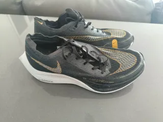 Zapatillas Nike Vaporfly Next 2 Negro/Dorado