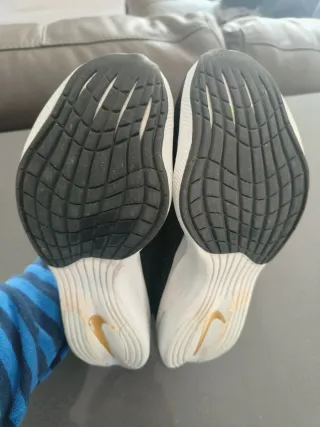 Zapatillas Nike Vaporfly Next 2 Negro/Dorado