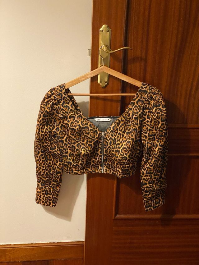 Zara Camiseta Manga Abullonada Animal Print M