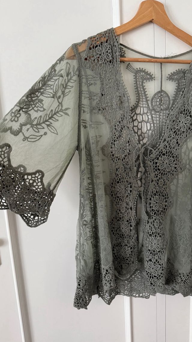 Sobrecamisa encaje verde oliva talla única