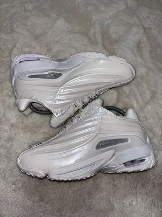 Nike x NOCTA Plata y Blanco