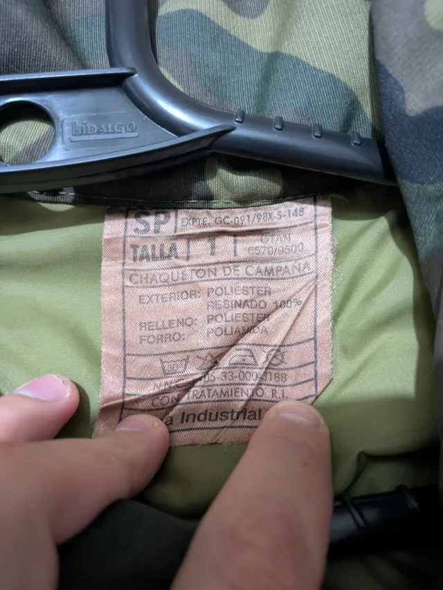 Chaquetón camuflaje boscoso pixelado