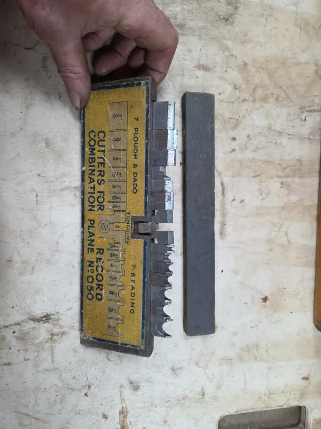 Cepillo Record Combinación N°050