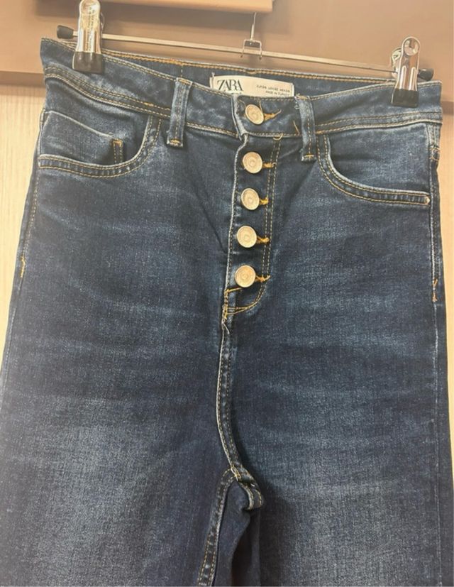 Pantalón pitillo Zara azul