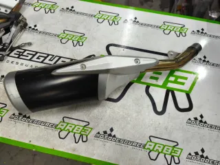 Escape Kawasaki Z750 2010 de segunda mano por 150 EUR en Lavadores