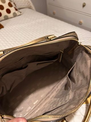 Bolso Michael Kors Dorado Tachuelas