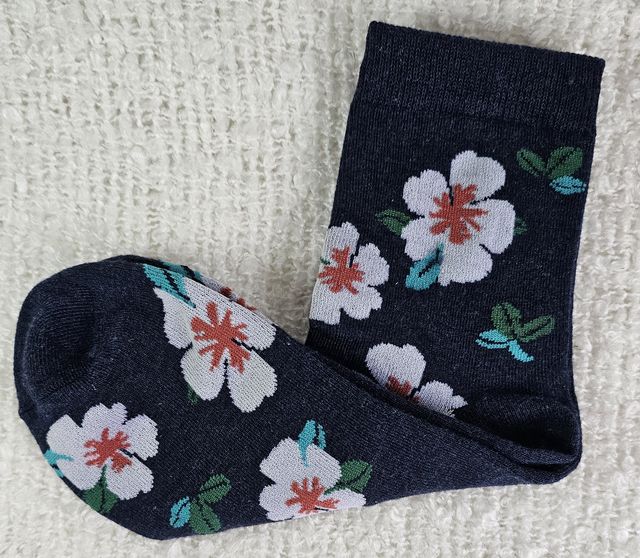 Calcetines floreados con elastico ancho x5