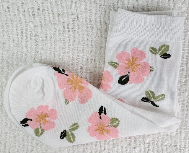 Calcetines floreados con elastico ancho x5